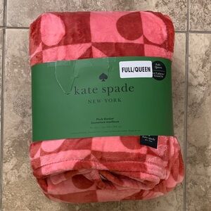 Kate Spade NEW Queen/Full Red and Pink Plush Blanket hearts soft 98x 92 inch